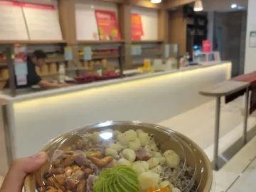 토론토 PATH에서 만나는 페루의 맛, 건강한 브라사 볼 맛집 탐험기