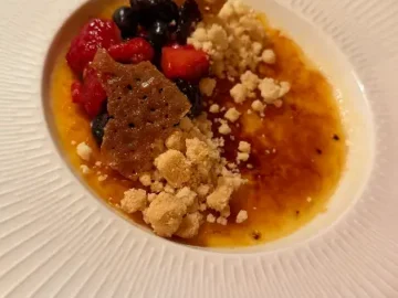 토론토의 숨겨진 보석, 페어몬트 라이브러리 바에서 맛보는 시간 초월한 미식의 향연