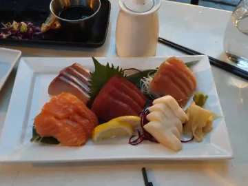 몬트리올 미식 여행의 화려한 시작, Kyo Bar에서 만나는 특별한 일식 맛집