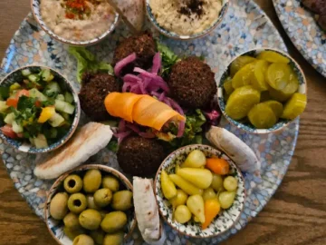 프랑크푸르트 미식 여행의 정점, 코셔 다이닝 맛집 쉬렐의 감동적인 순간들