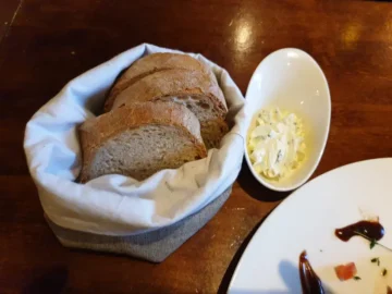 인터라켄 미식 여행의 정점, 친절함이 녹아든 특별한 스위스 맛집