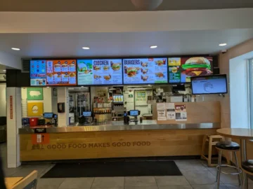 토론토 처치 스트리트, A&W에서 맛보는 소소한 행복 맛집 탐험기