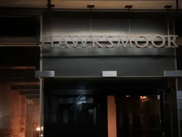 잊을 수 없는 런던 미식 경험, 호크스무어에서 즐기는 스테이크 맛집 탐험기