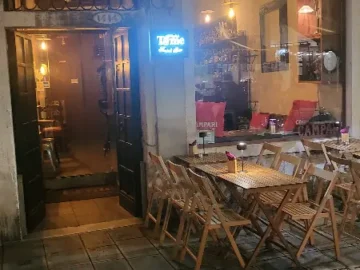 베니스 골목길 숨은 보석, TIME에서 맛보는 특별한 칵테일 맛집 기행