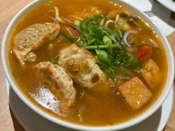 프라하 맛집, 플랜트 러브 랜드에서 맛보는 채식의 다채로운 향연