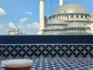 이스탄불 탁심의 숨겨진 보석, 특별한 커피 경험을 선사하는 오르타클라르 맛집