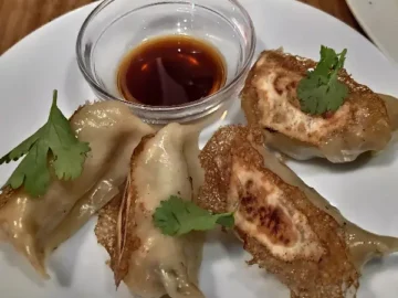 신주쿠 뒷골목 숨은 보석, 비건의 신세계를 열어주는 맛집 탐험기